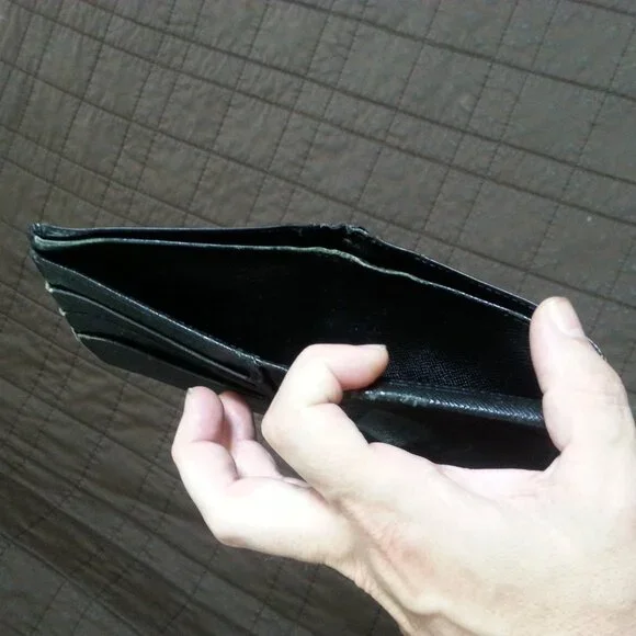 Vintage LV Louis Vuitton Epi Leather Wallet Bifold Unisex Women's Men's - Picture 4 of 14